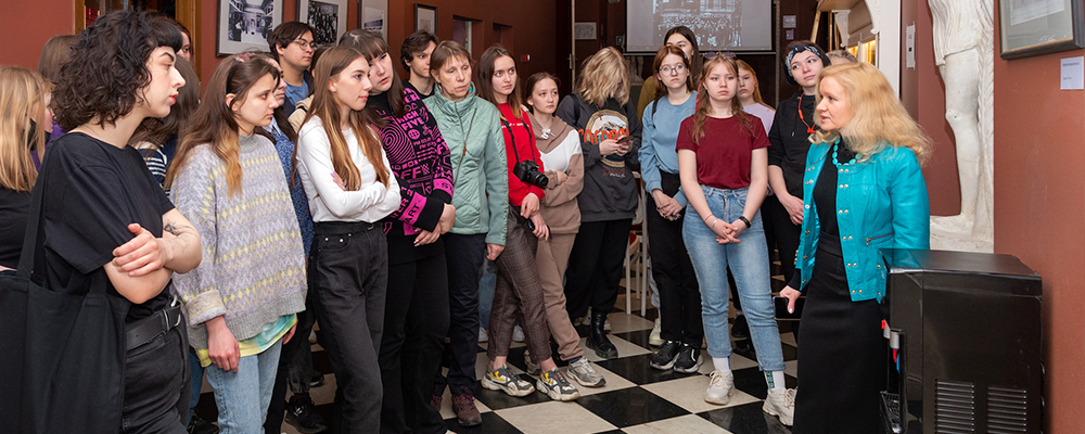 ЭКСКУРСИЯ ДЛЯ УЧАЩИХСЯ И ПРЕПОДАВАТЕЛЕЙ ХУДОЖЕСТВЕННОГО УЧИЛИЩА ЙОШКАР-ОЛЫ